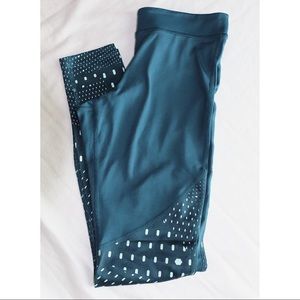 Under Armour women's blue activewear leggings